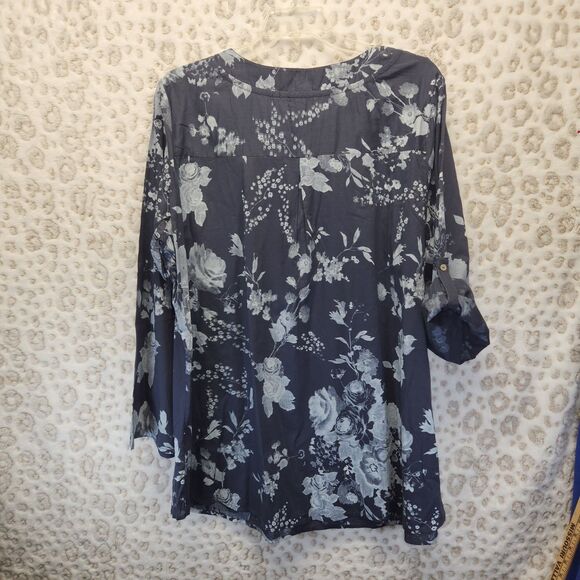 Soft Surroundings Blue Tuberosa Floral Blouse Roll Tab Sleeve Top Size 3X Plus - Picture 5 of 9